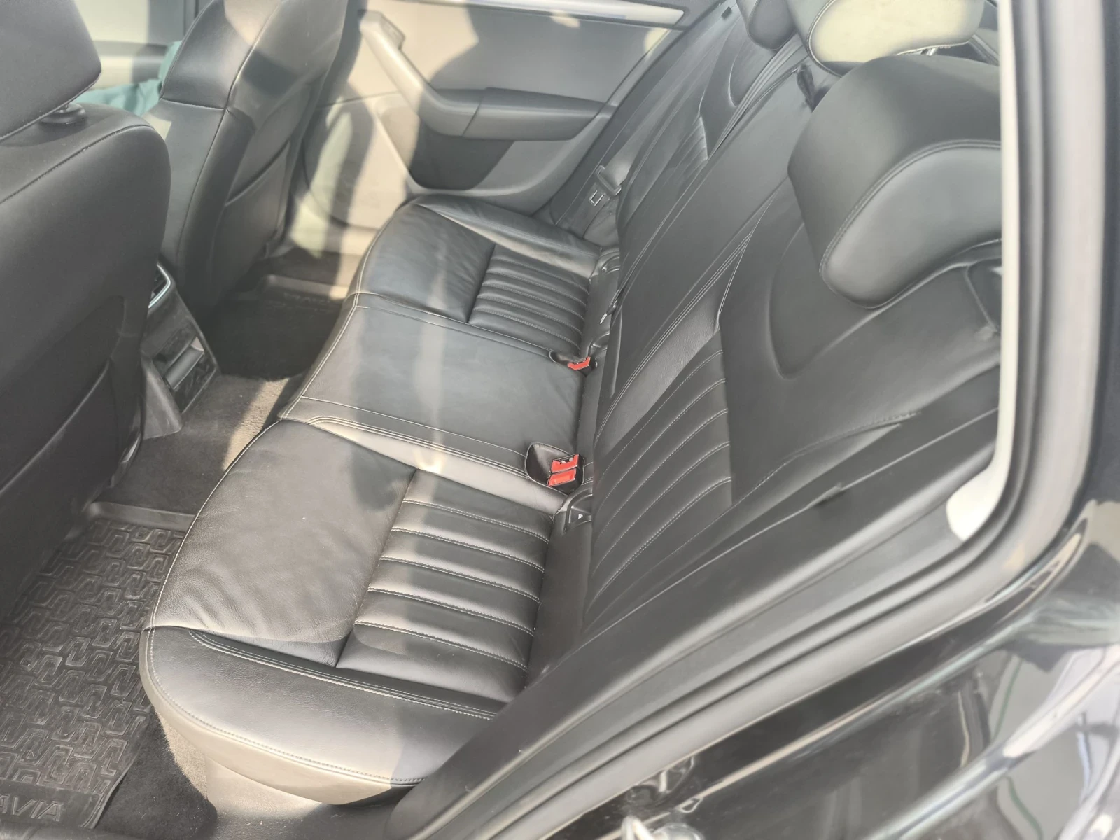 Skoda Octavia 1.5 Gtec, снимка 5 - Автомобили и джипове - 54167871