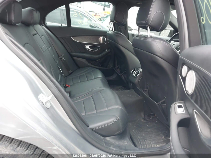 Mercedes-Benz C 400 AMG* BURMESTER* 4MATIC* Генерация, снимка 7 - Автомобили и джипове - 54510846