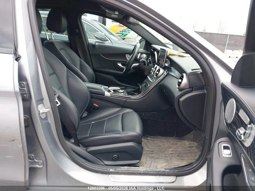 Mercedes-Benz C 400 AMG* BURMESTER* 4MATIC* Генерация, снимка 6 - Автомобили и джипове - 54510846
