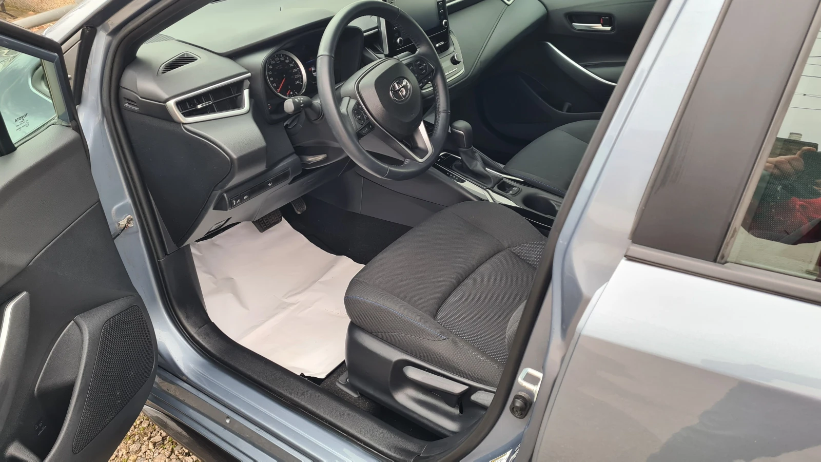 Toyota Corolla 2.0 SE 2021г. , снимка 8 - Автомобили и джипове - 54543424