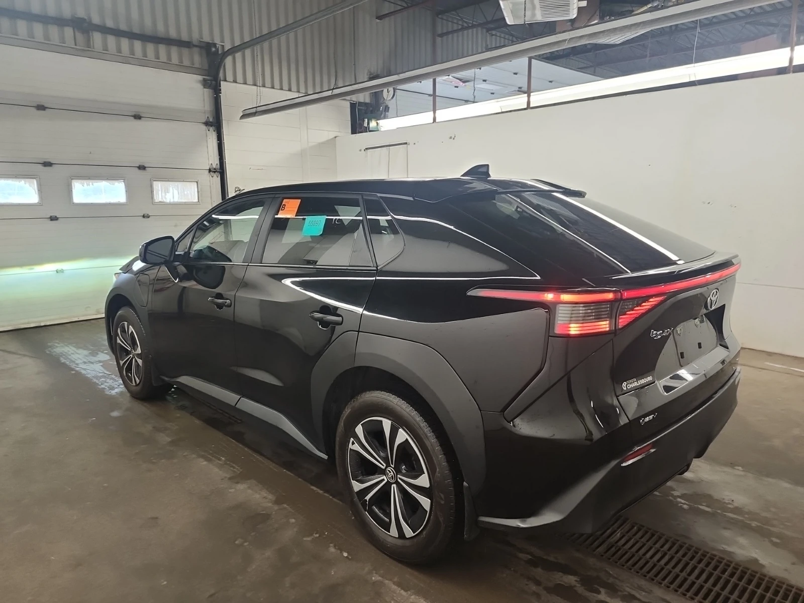 Toyota bZ4X LE FWD  | Mobile.bg � ����������� 4