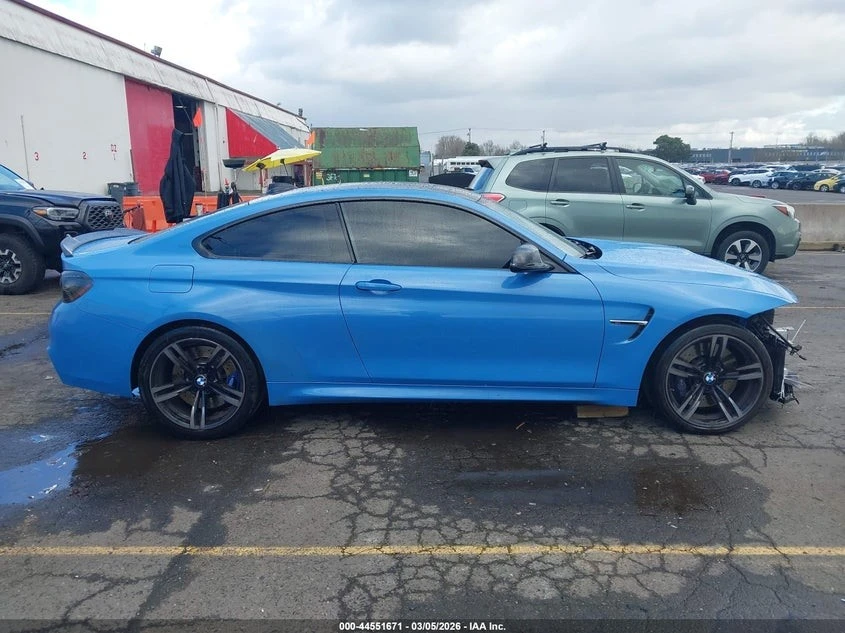 BMW M4 Blind Spot Alert* Driver Assistance Plus* Executiv, снимка 13 - Автомобили и джипове - 54945031
