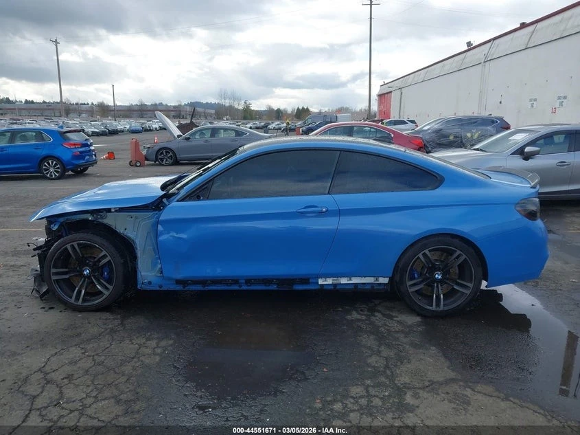 BMW M4 Blind Spot Alert* Driver Assistance Plus* Executiv, снимка 14 - Автомобили и джипове - 54945031