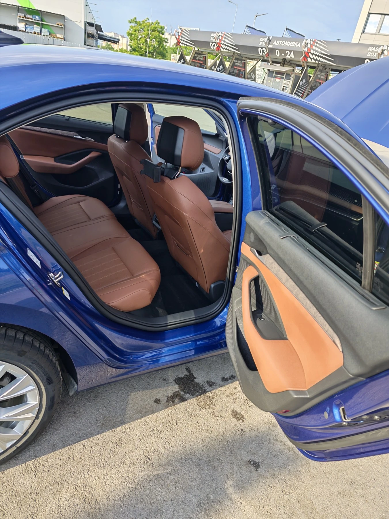 Skoda Superb L&K 130, снимка 10 - Автомобили и джипове - 55002931