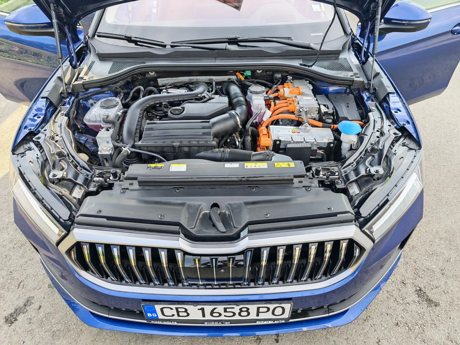 Skoda Superb L&K 130, снимка 17 - Автомобили и джипове - 55002931