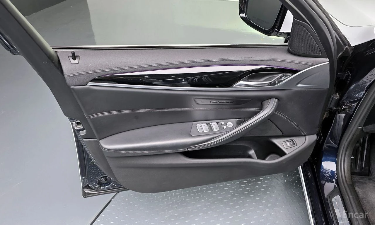 BMW 520 ОБДУХВАНЕ * HEAD-UP * ОПЦИЯ ЗА ФИНАНСИРАНЕ, снимка 14 - Автомобили и джипове - 55234157