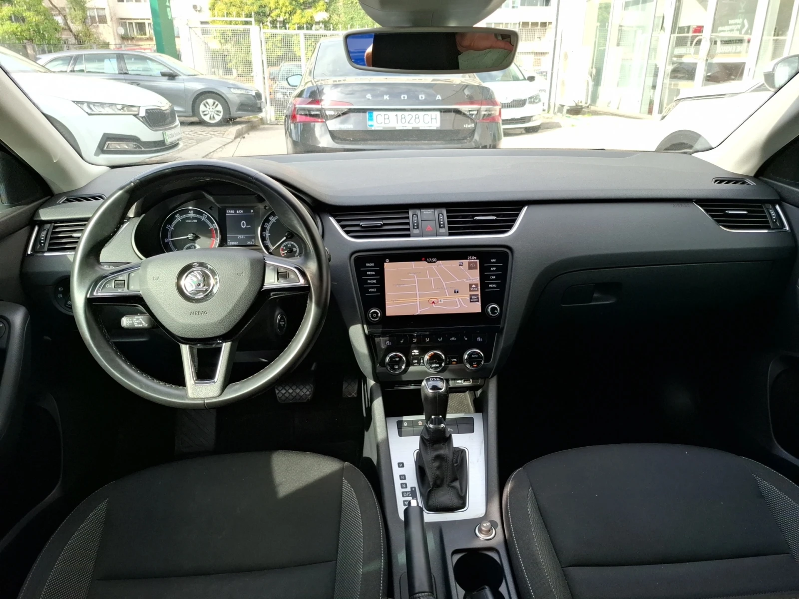 Skoda Octavia 1.5 TSI / G-TEC, снимка 9 - Автомобили и джипове - 55273663