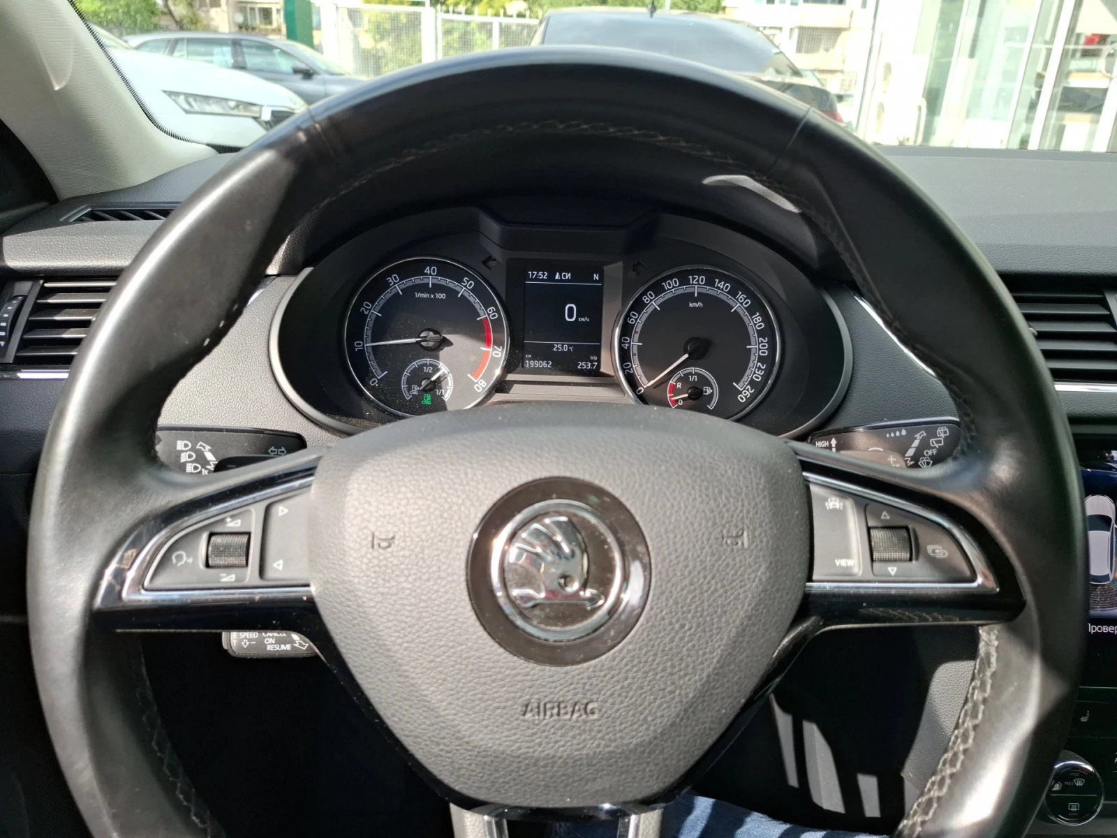 Skoda Octavia 1.5 TSI / G-TEC, снимка 11 - Автомобили и джипове - 55273663
