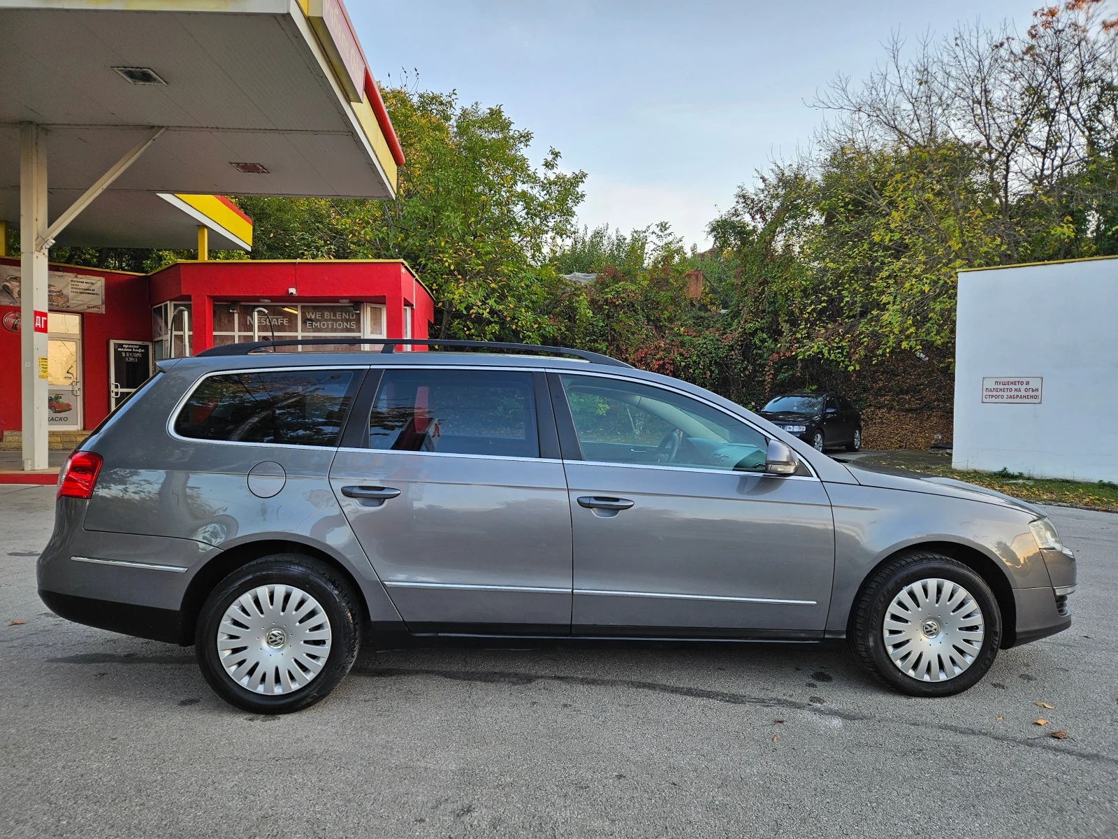 VW Passat 2.0, 140�.�., 8 �������, NAVI! | Mobile.bg � ����������� 4