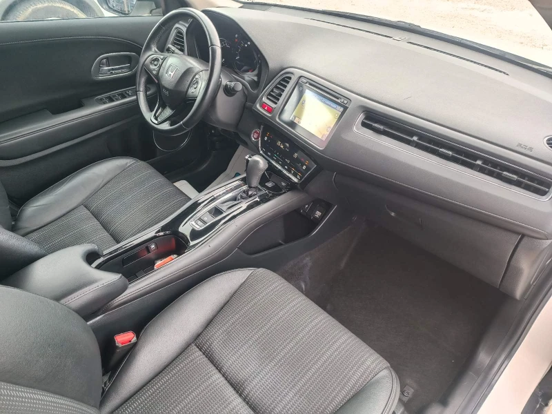 Honda Hr-v 1.5 I-VTEC, снимка 9 - Автомобили и джипове - 53341495