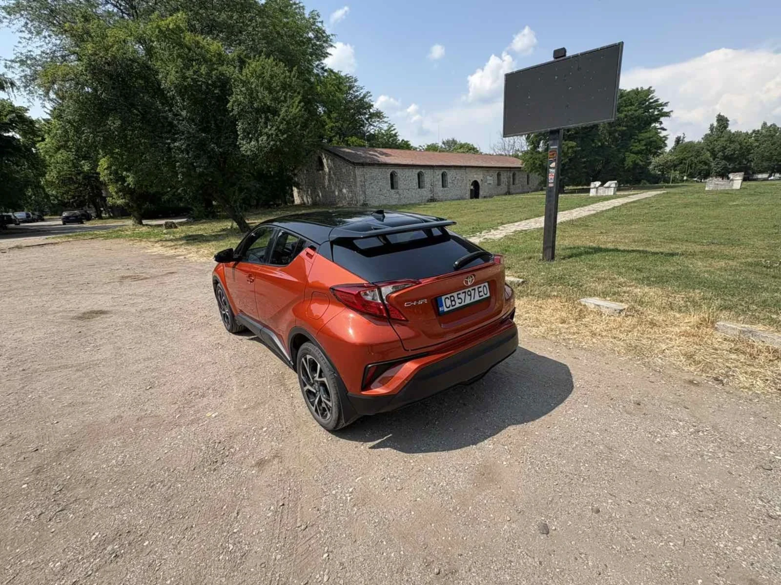 Toyota C-HR 2.0i XLE SPECIAL EDITION  - изображение 6