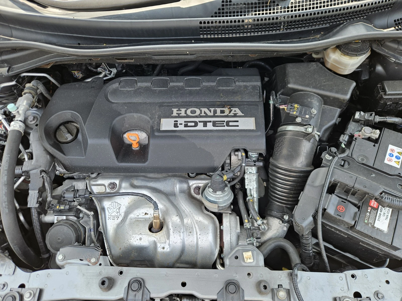Honda Cr-v 2.2i-DTEC 4x4 * CAM* Keyless* Panorama - изображение 9