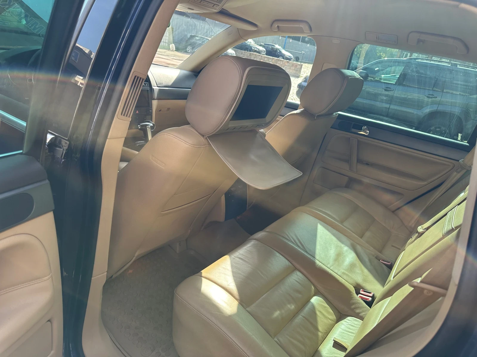 VW Touareg  - изображение 10