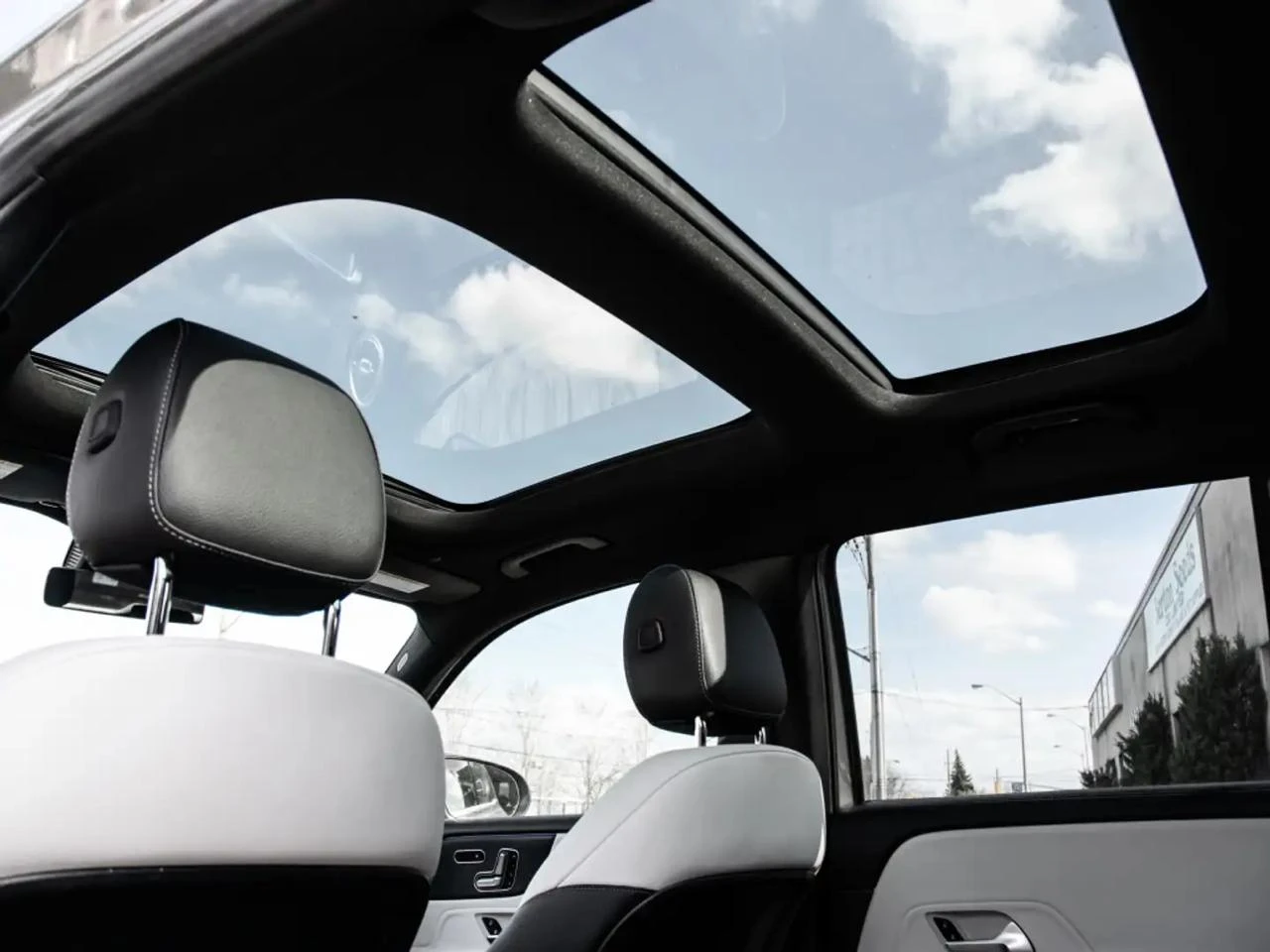 Mercedes-Benz GLB AMG packet* 4Matic* Distronic* Carplay*  | Mobile.bg   9