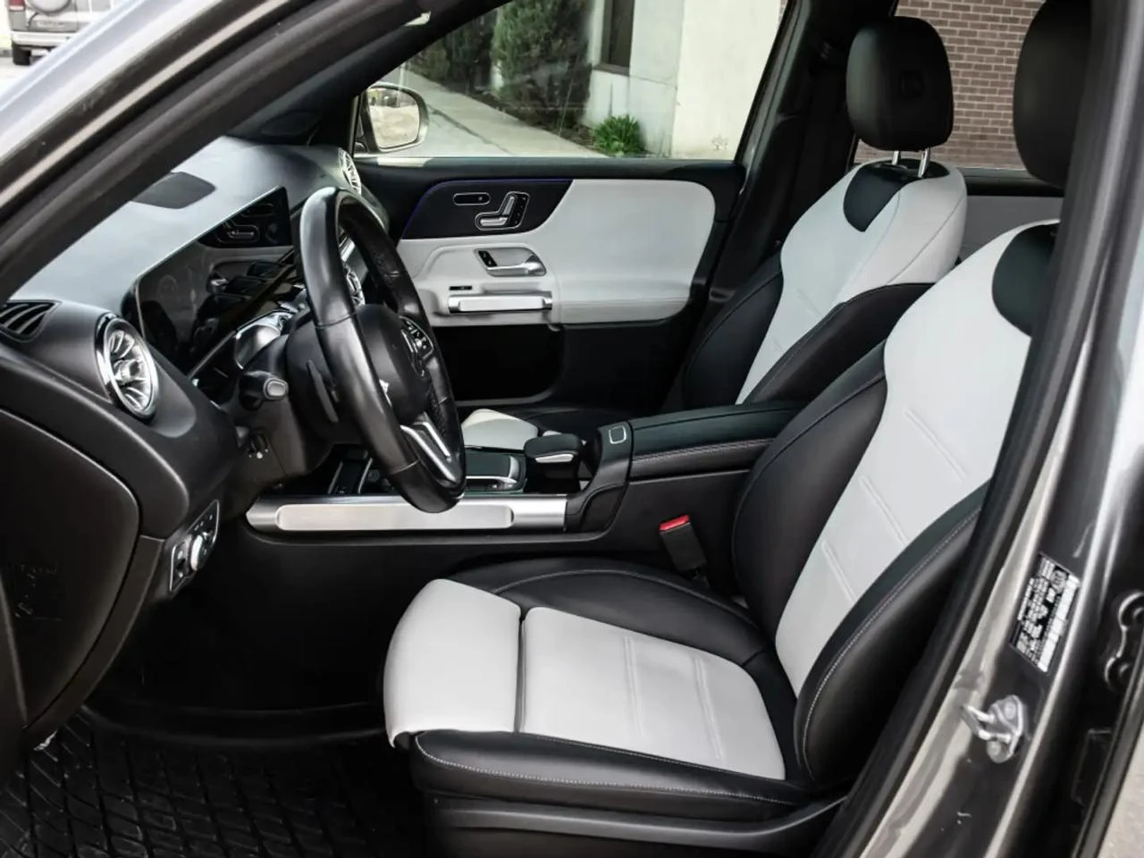 Mercedes-Benz GLB AMG packet* 4Matic* Distronic* Carplay*  | Mobile.bg   7