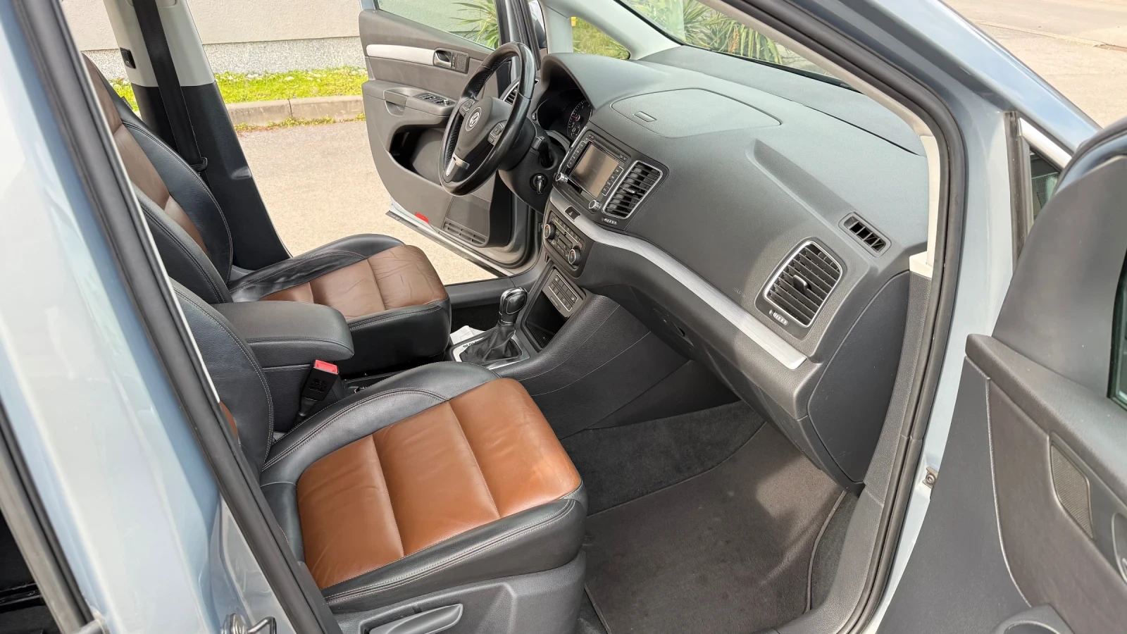 VW Sharan 2.0tdi DSG , снимка 8 - Автомобили и джипове - 53647682