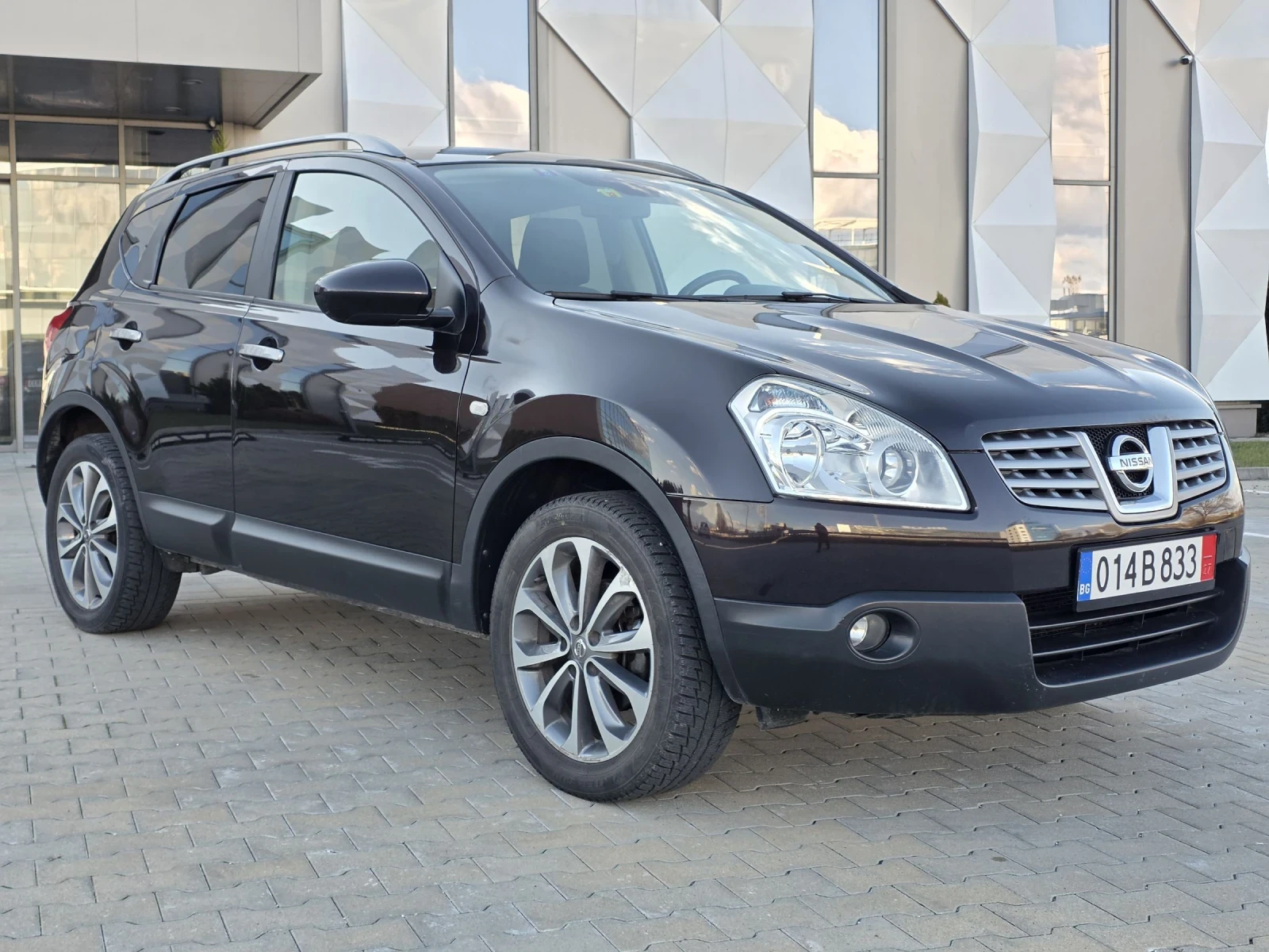 Nissan Qashqai 2.0i SWISS EDITION , снимка 6 - Автомобили и джипове - 53716409