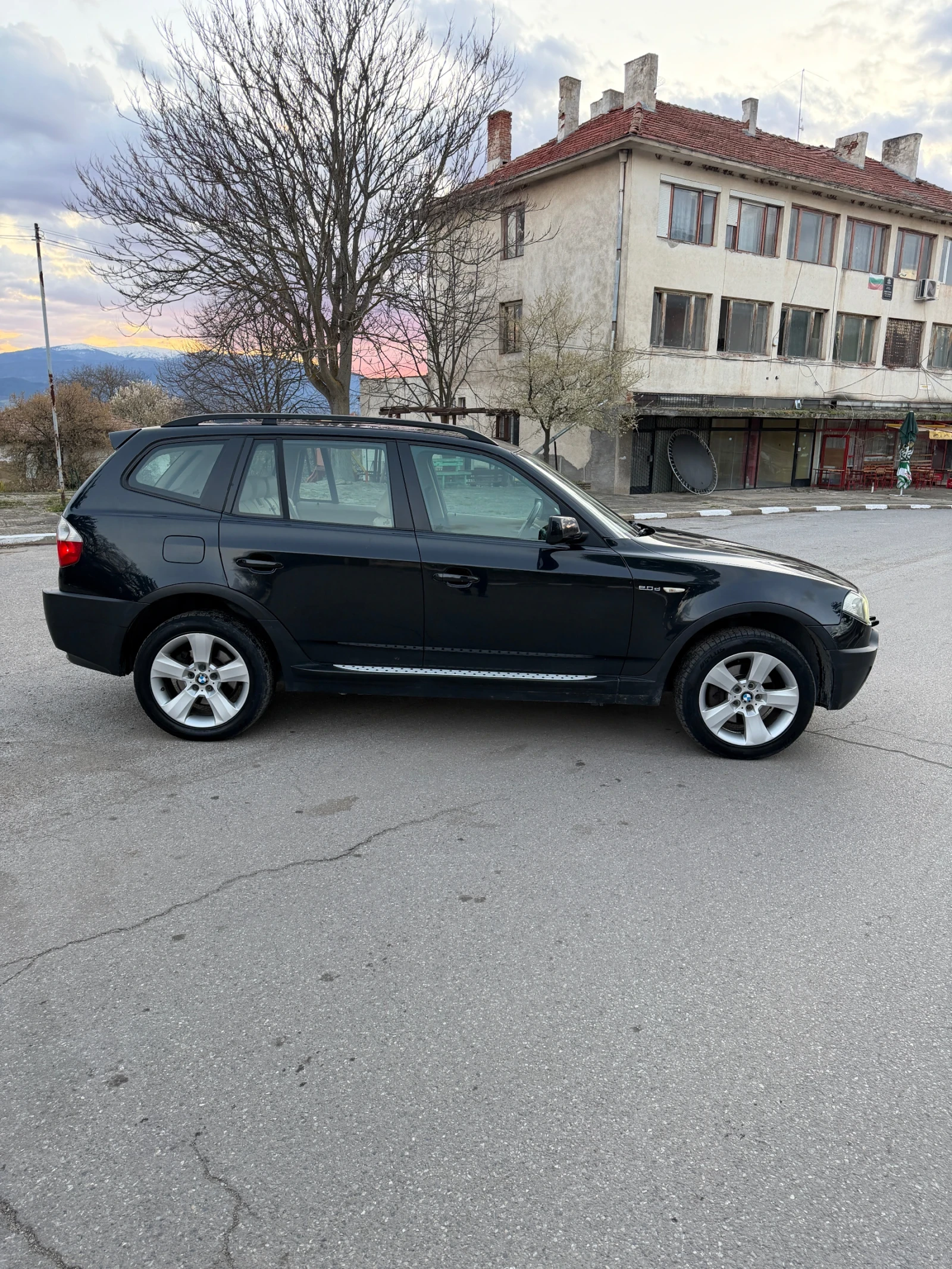 BMW X3 2.0d X-drive* Panorama* Navi, снимка 2 - Автомобили и джипове - 54102747