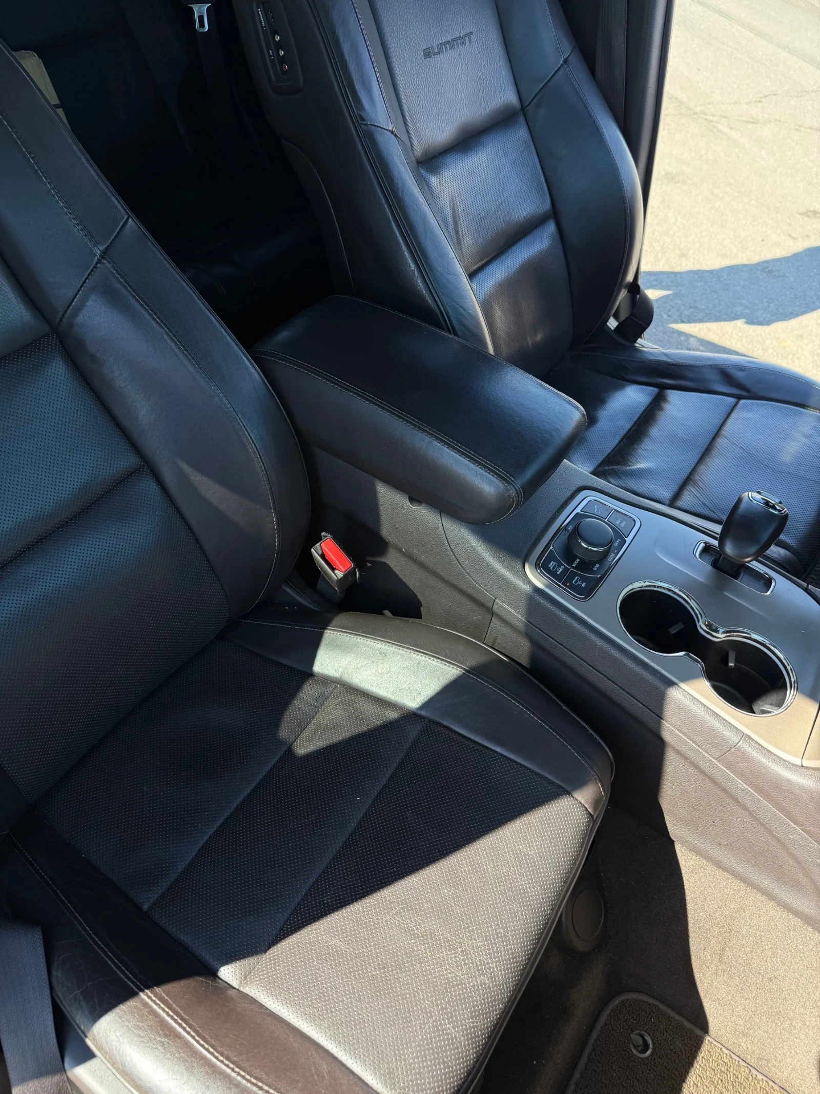 Jeep Grand cherokee SUMMIT / Нова Газова / PENTASTAR, снимка 15 - Автомобили и джипове - 54108650