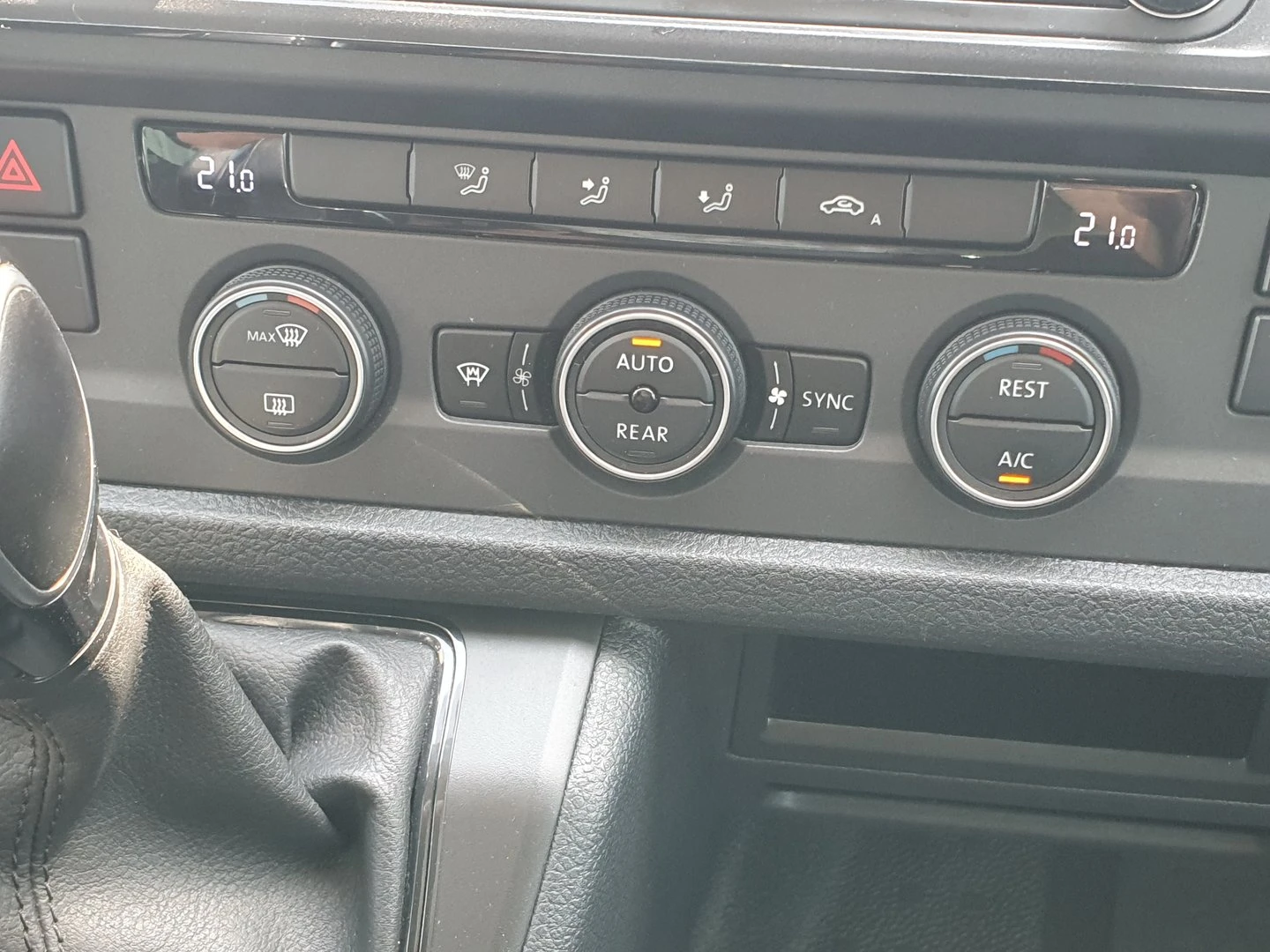 VW Caravelle Comfortline L TDI 4MO BMT | Mobile.bg   9