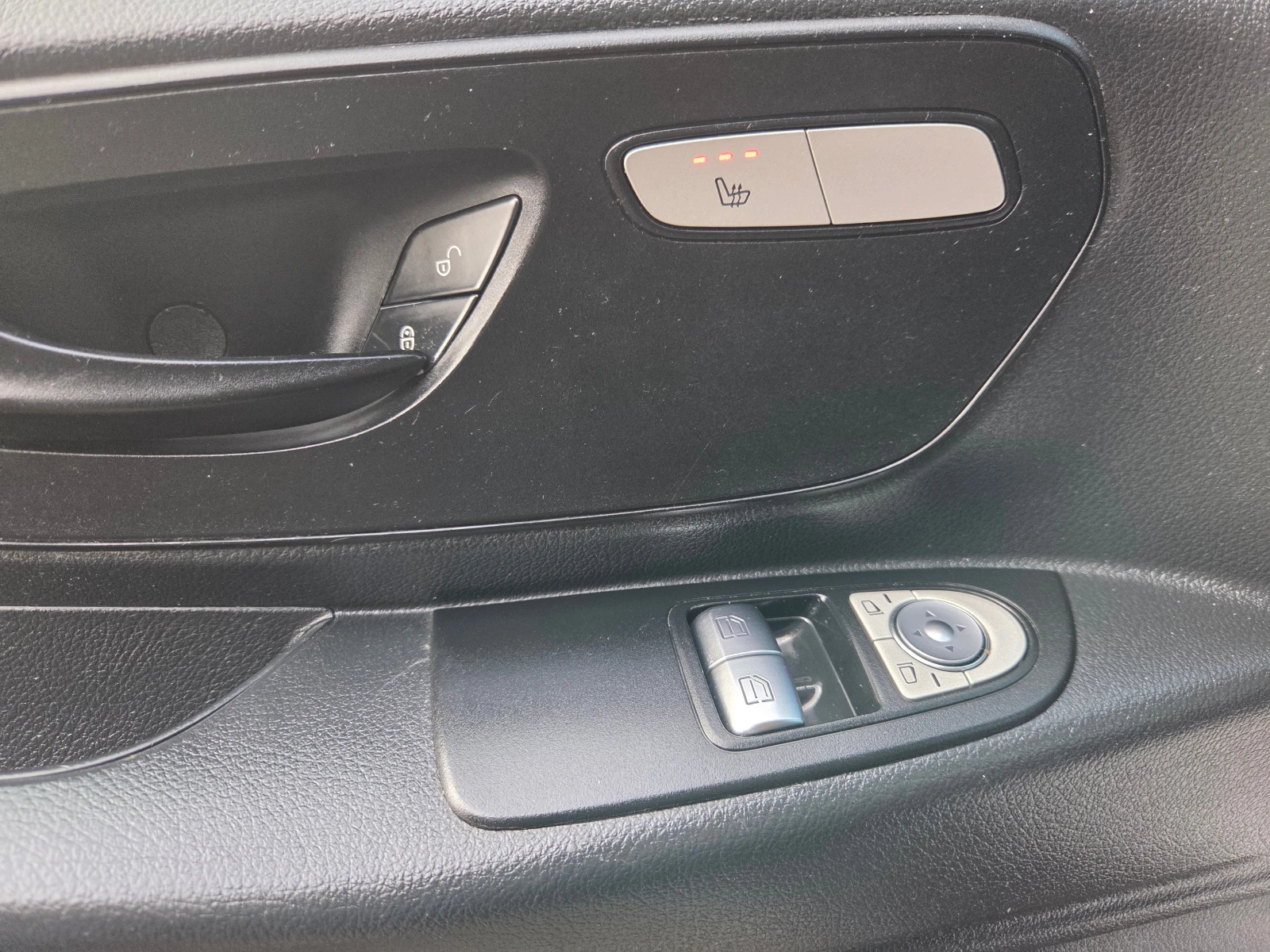 Mercedes-Benz Vito e Vito , снимка 9 - Бусове и автобуси - 56626154
