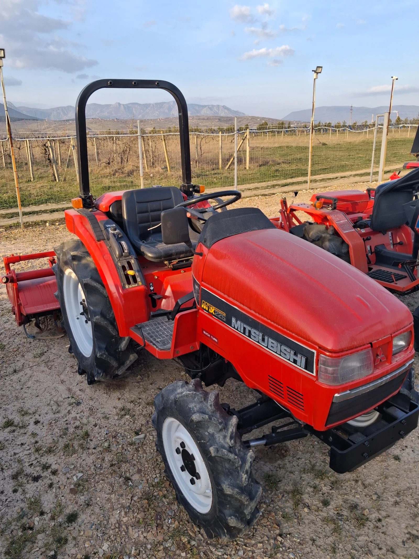 Трактор Kubota скайтрак , снимка 2 - Селскостопанска техника - 53877775