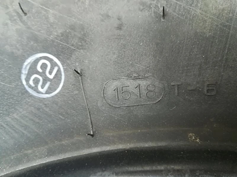 Гуми Летни 235/75R15, снимка 5 - Гуми и джанти - 22053886