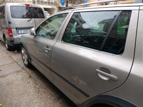 Skoda Octavia SCOUT - 6200 € / 12126.15 лв. - 27960736 5