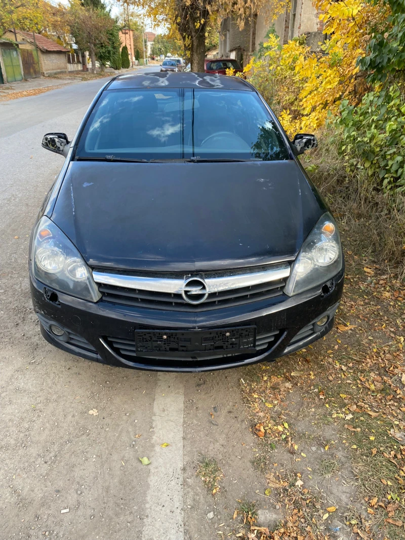 Opel Astra Gtc, снимка 1 - Автомобили и джипове - 47334572