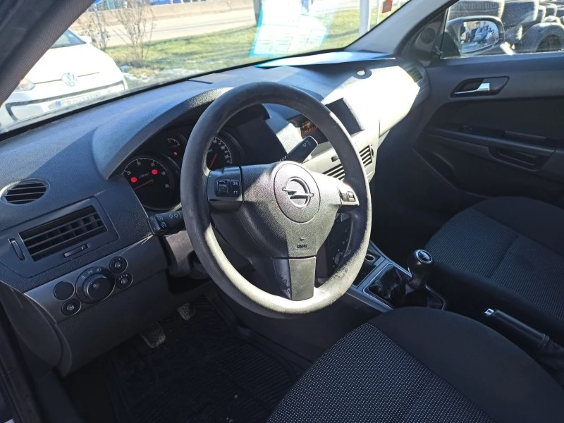 Opel Astra 1.9TDCI, снимка 10 - Автомобили и джипове - 43460410