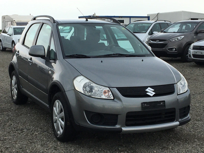 Suzuki SX4 1.6i SWISS, снимка 3 - Автомобили и джипове - 44854039