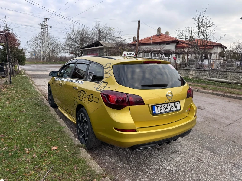 Opel Astra 1.7 CDTI, снимка 5 - Автомобили и джипове - 48150834