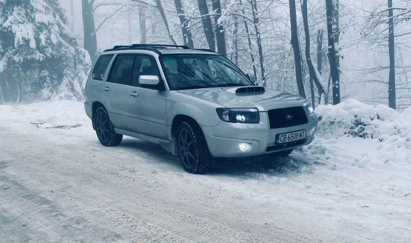 Subaru Forester 2.5 Turbo, снимка 3 - Автомобили и джипове - 48857162