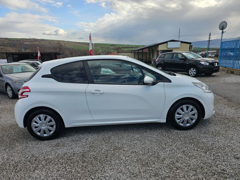 Peugeot 208 1.4 ben evro5B , снимка 7 - Автомобили и джипове - 49543399