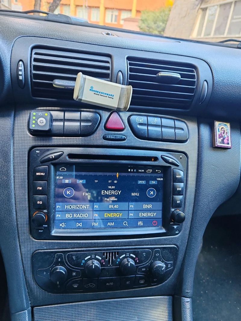 Mercedes-Benz C 200  компресор 2.0, снимка 8 - Автомобили и джипове - 52507038