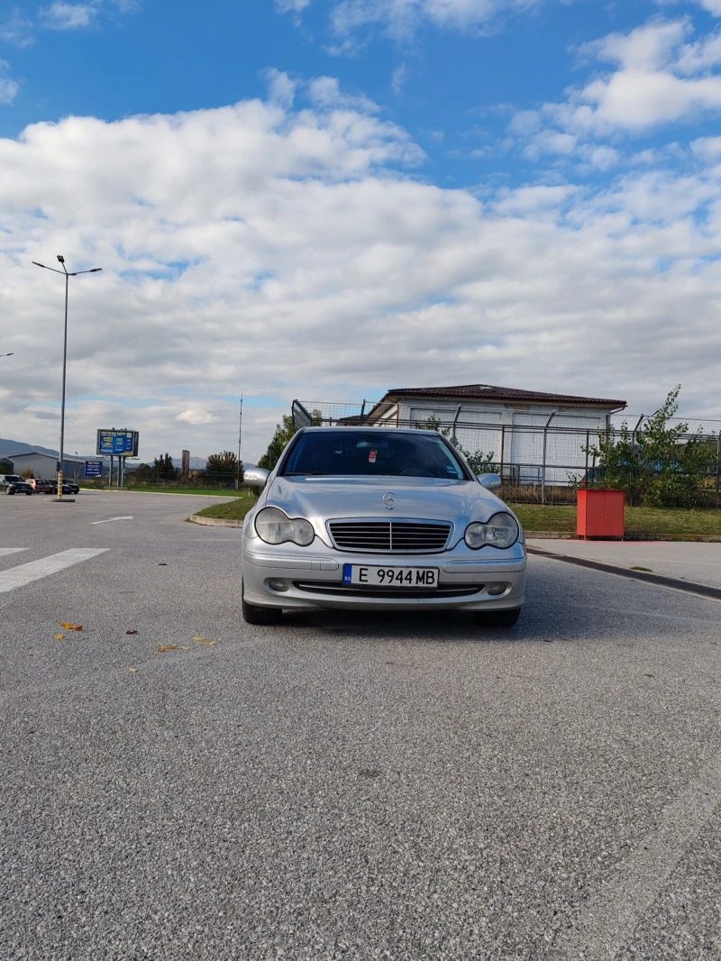 Mercedes-Benz C 200  компресор 2.0, снимка 4 - Автомобили и джипове - 52507038