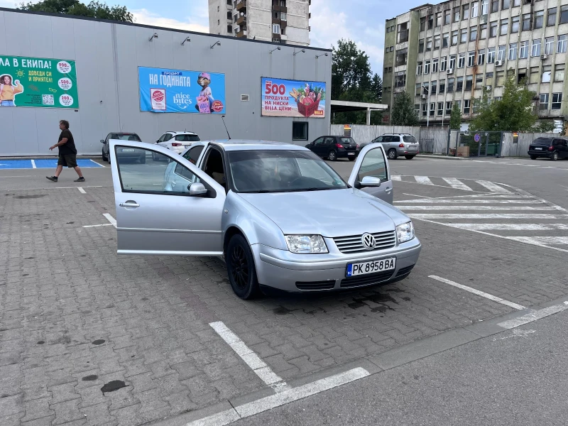 VW Bora, снимка 2 - Автомобили и джипове - 53157206