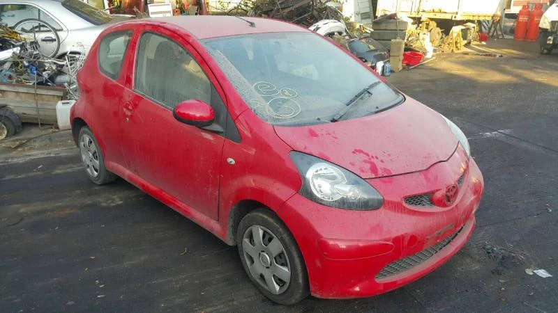 Toyota Aygo 1.0, снимка 1 - Автомобили и джипове - 22227591