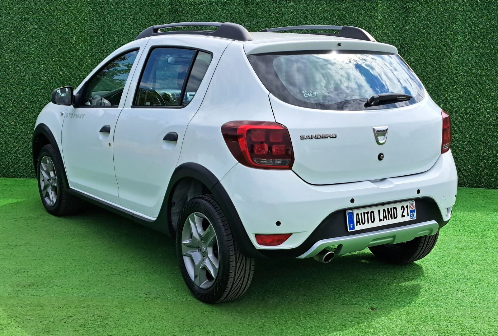 Dacia Sandero 90кс* STEPWAY* КАМЕРА* НАВИ* ПАРКТРОНИК - изображение 7