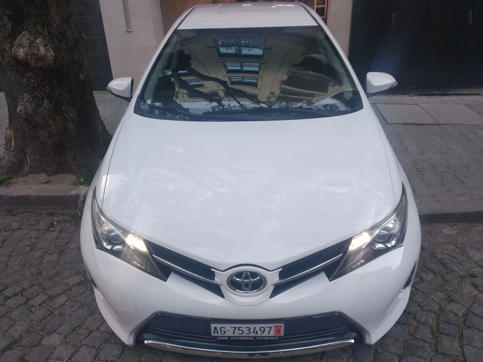 Toyota Auris 1.6 Бензин Швейцария  - изображение 2
