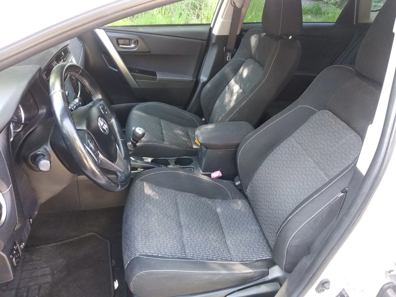 Toyota Auris 1.6 Бензин Швейцария  - изображение 10