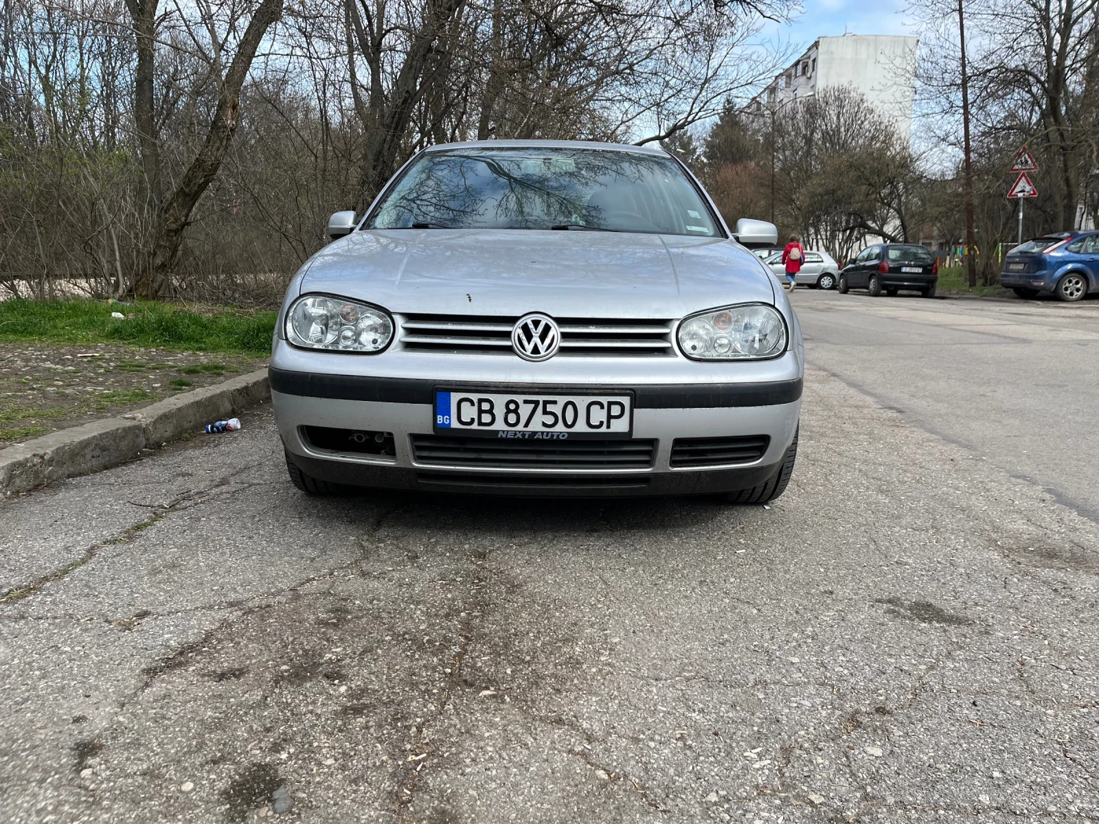 VW Golf, снимка 4 - Автомобили и джипове - 53935568