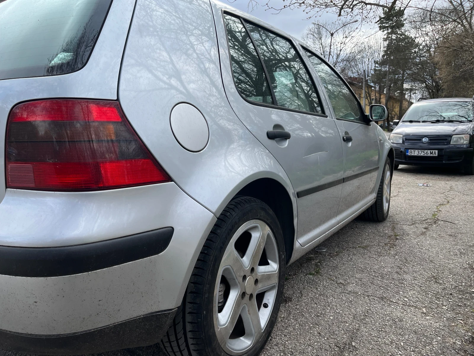 VW Golf, снимка 7 - Автомобили и джипове - 53935568