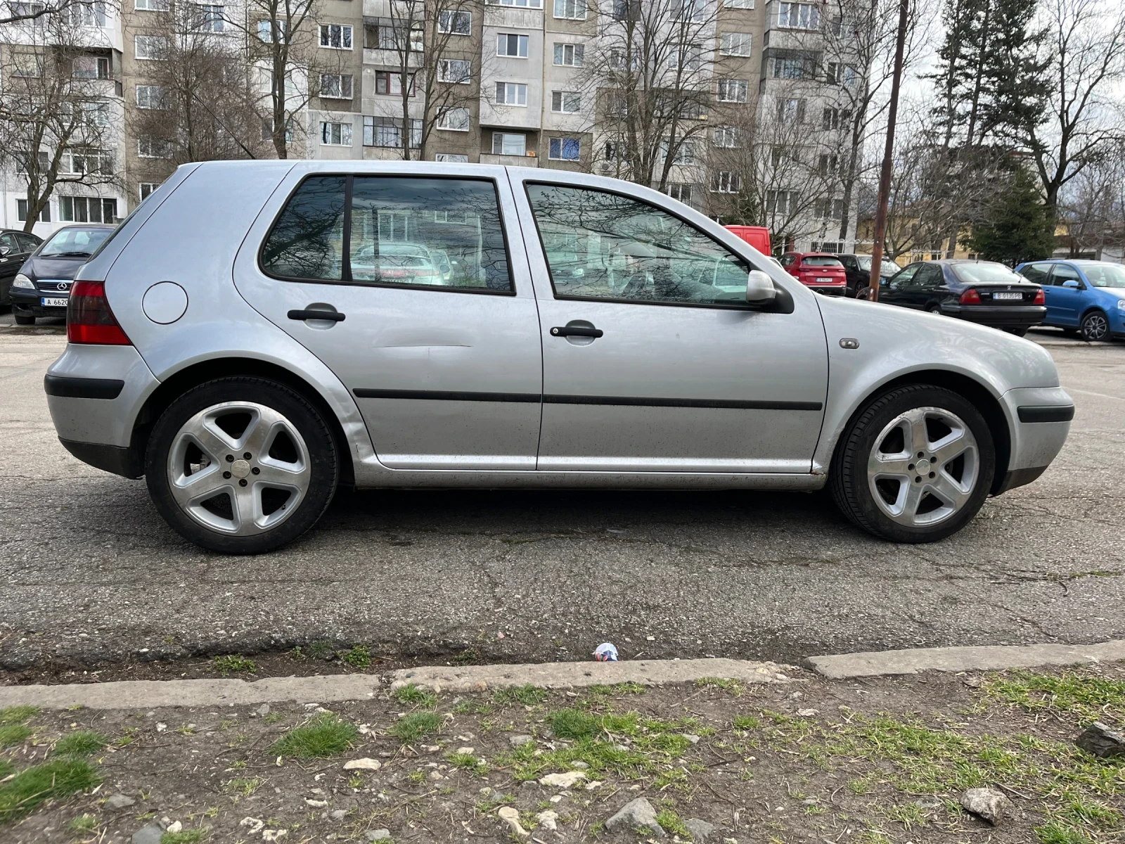 VW Golf, снимка 10 - Автомобили и джипове - 53935568
