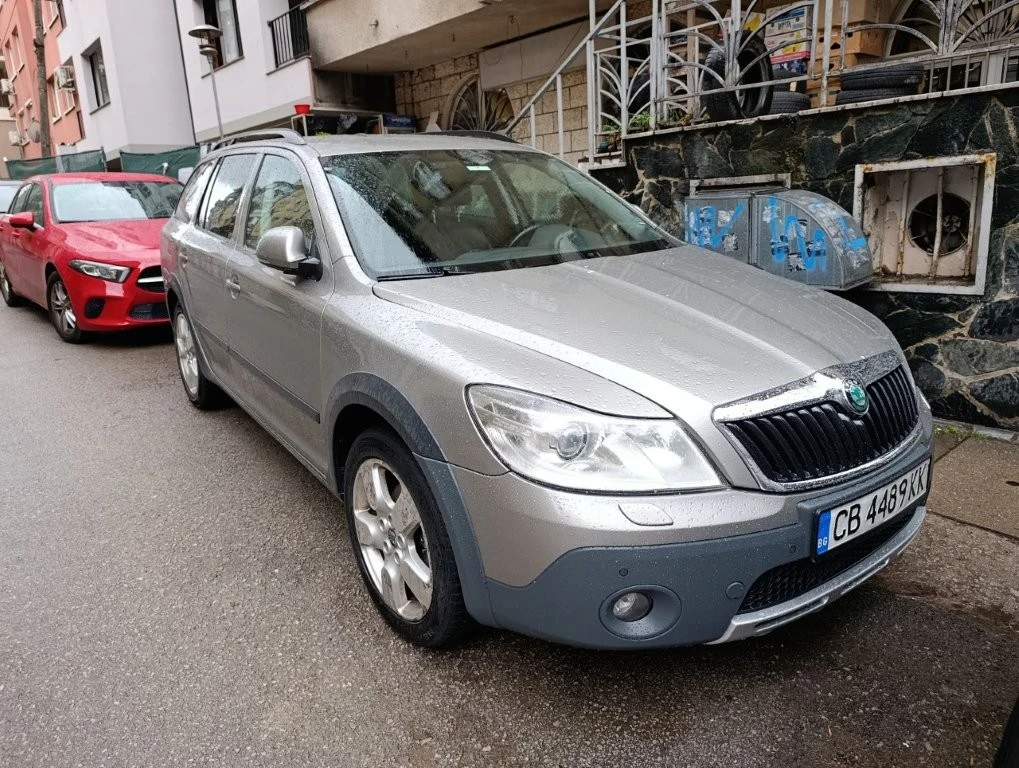 Skoda Octavia SCOUT, снимка 2 - Автомобили и джипове - 54068951