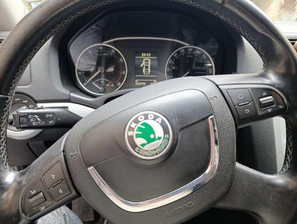 Skoda Octavia SCOUT, снимка 8 - Автомобили и джипове - 54068951