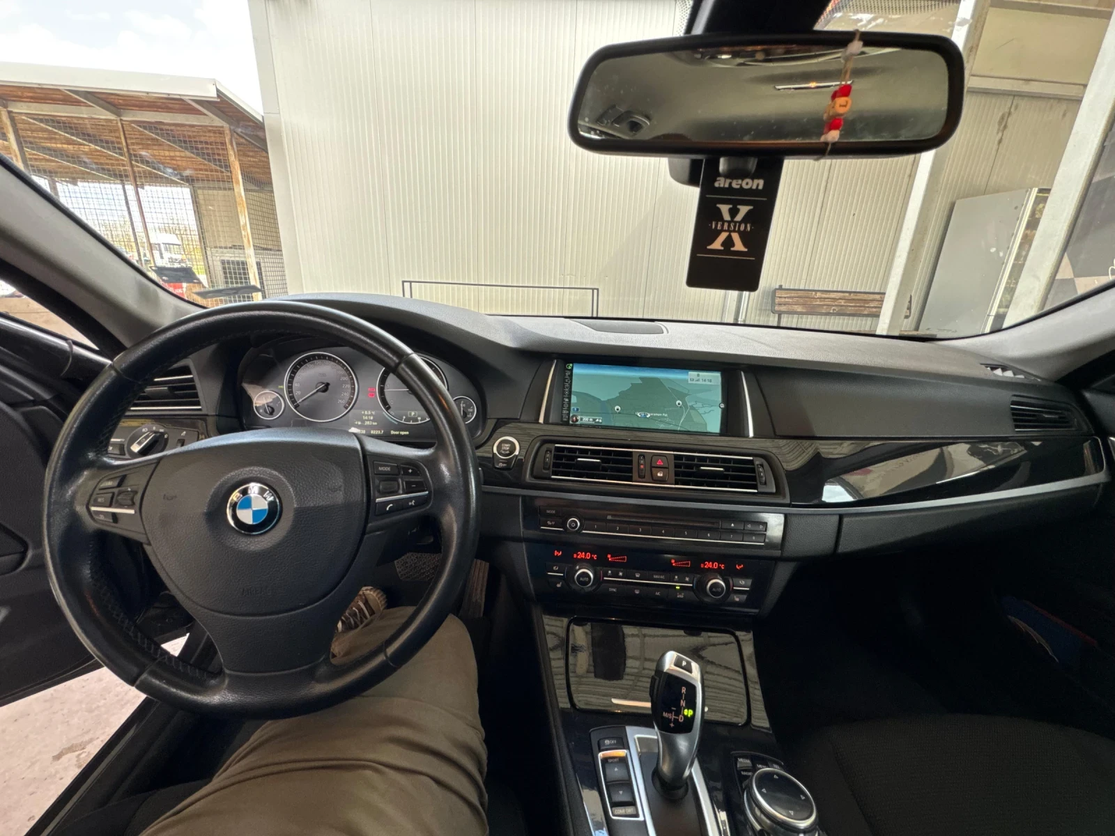 BMW 520, снимка 5 - Автомобили и джипове - 54100850