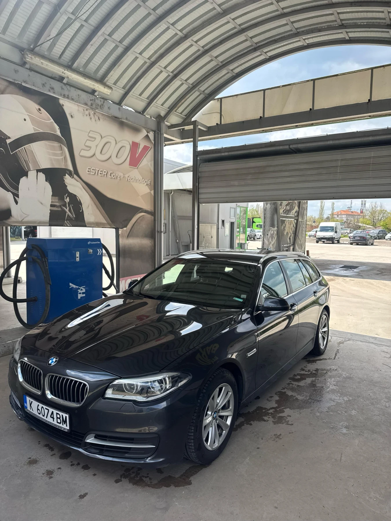 BMW 520, снимка 11 - Автомобили и джипове - 54100850