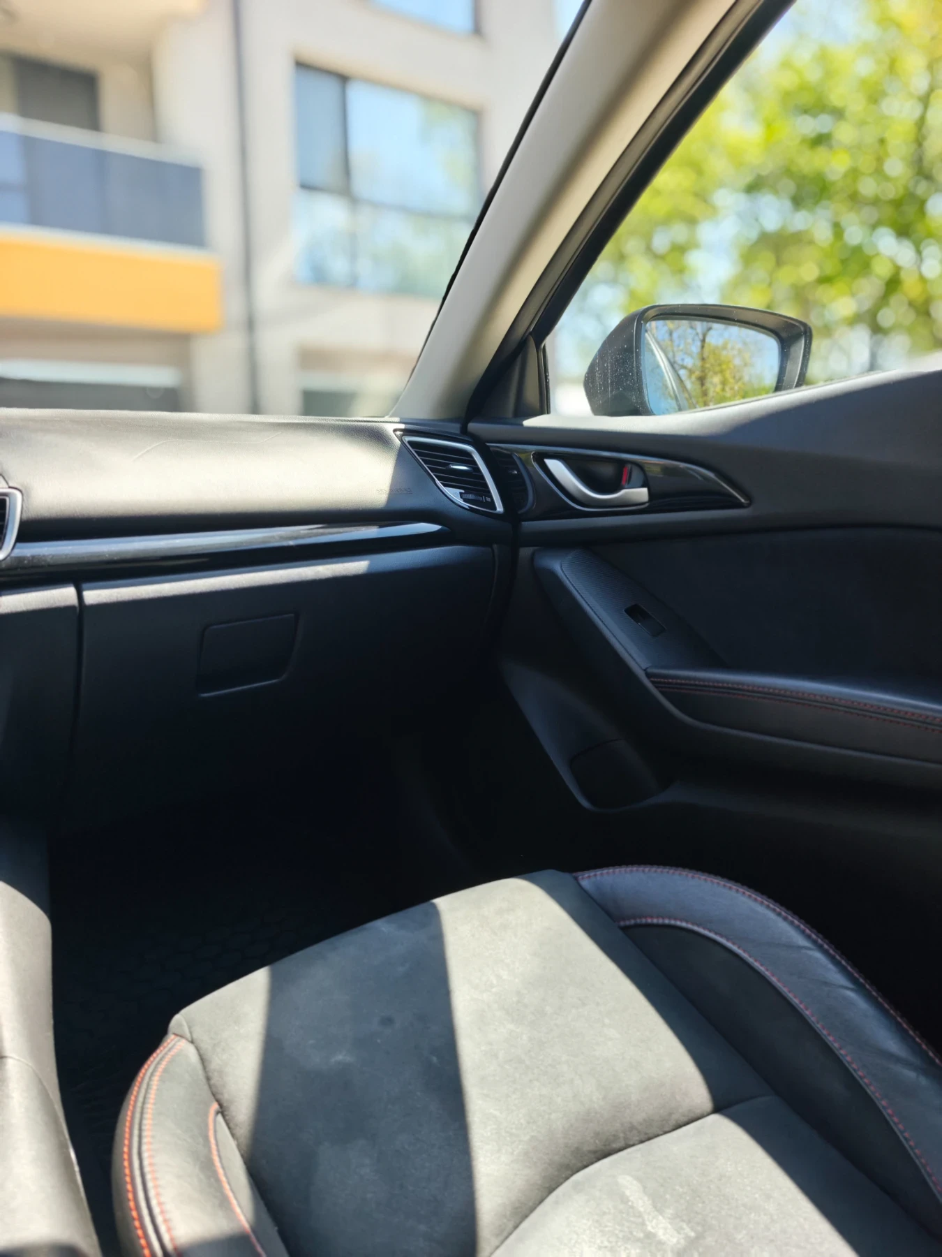 Mazda 3 2.2D NAKAMA FACELIFT , снимка 8 - Автомобили и джипове - 54202496