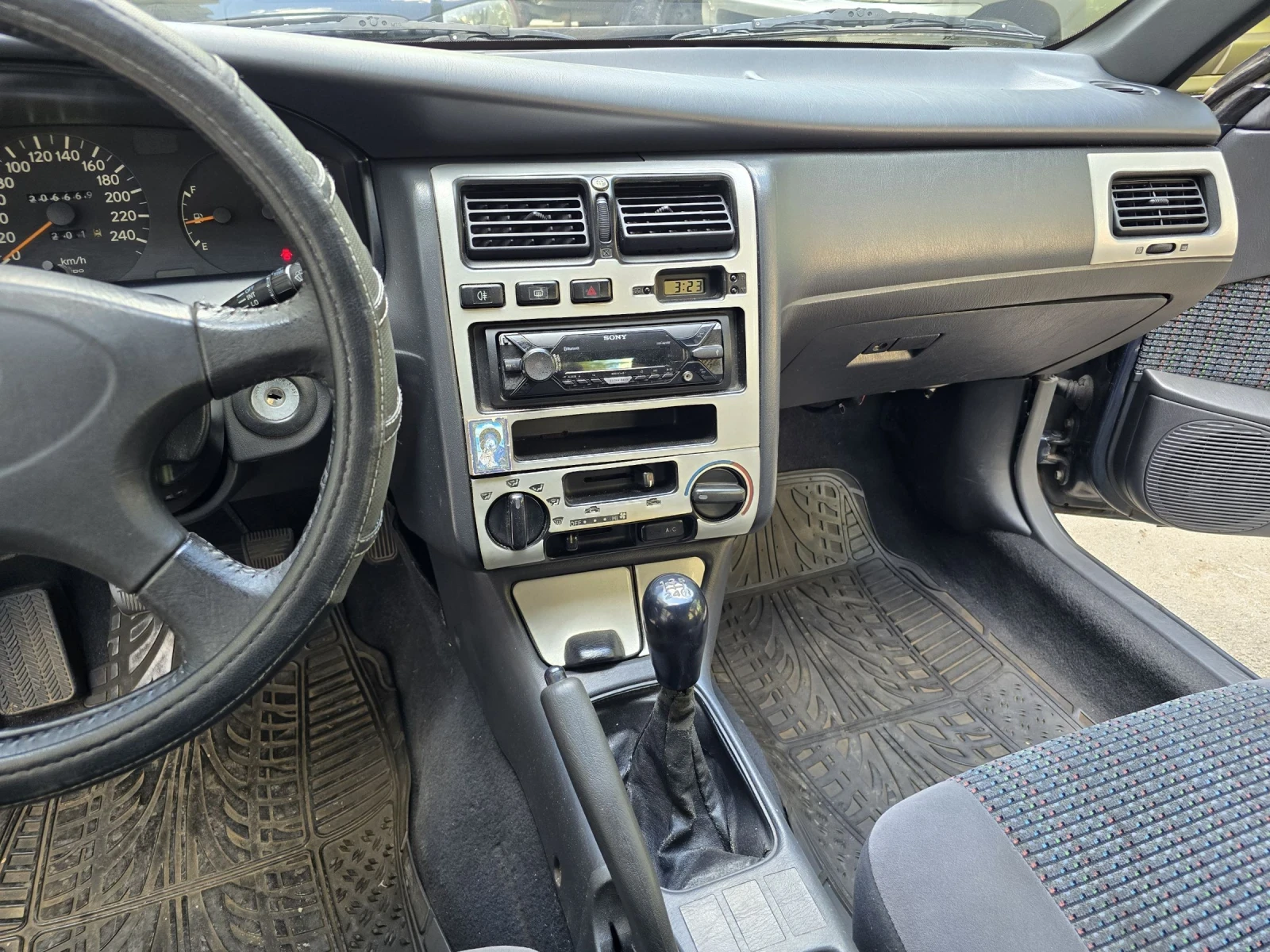 Toyota Carina, снимка 12 - Автомобили и джипове - 54442183